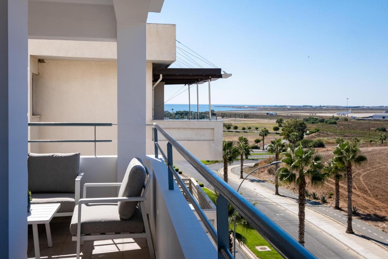 The Saline Views Makenzy Lejlighed Larnaca Eksteriør billede